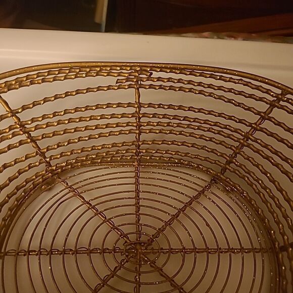 Wire Wrapped Basket - Picture 6 of 7